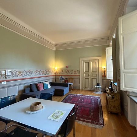 Puccini'S Home, Elegant Apartment In Piazza Puccini Lucca Exterior photo