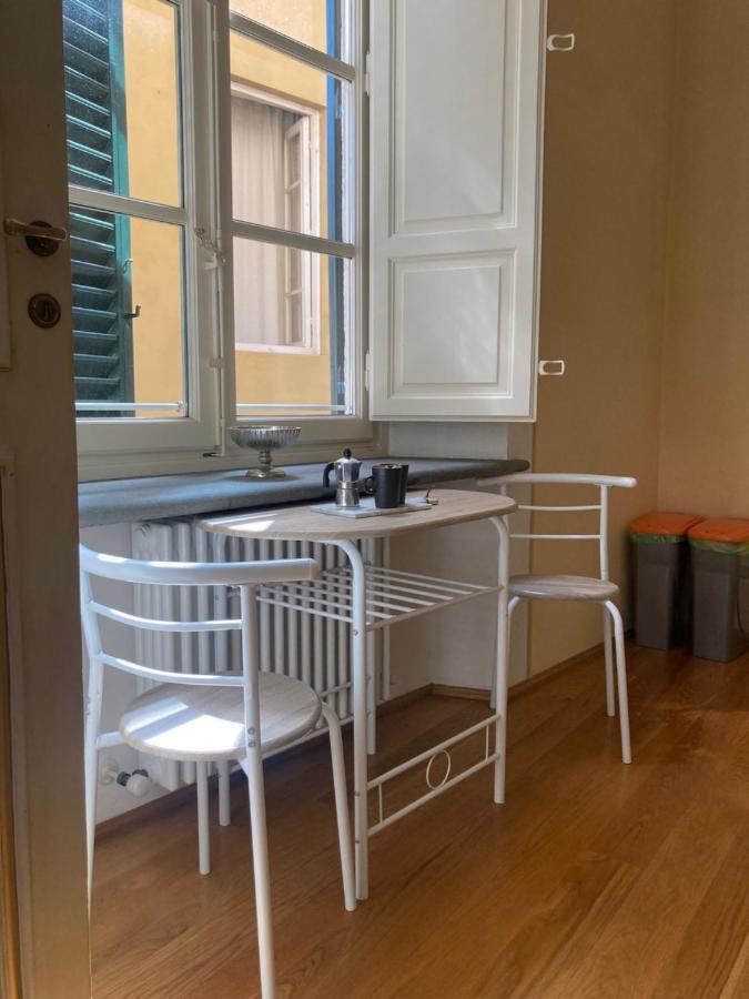 Puccini'S Home, Elegant Apartment In Piazza Puccini Lucca Exterior photo