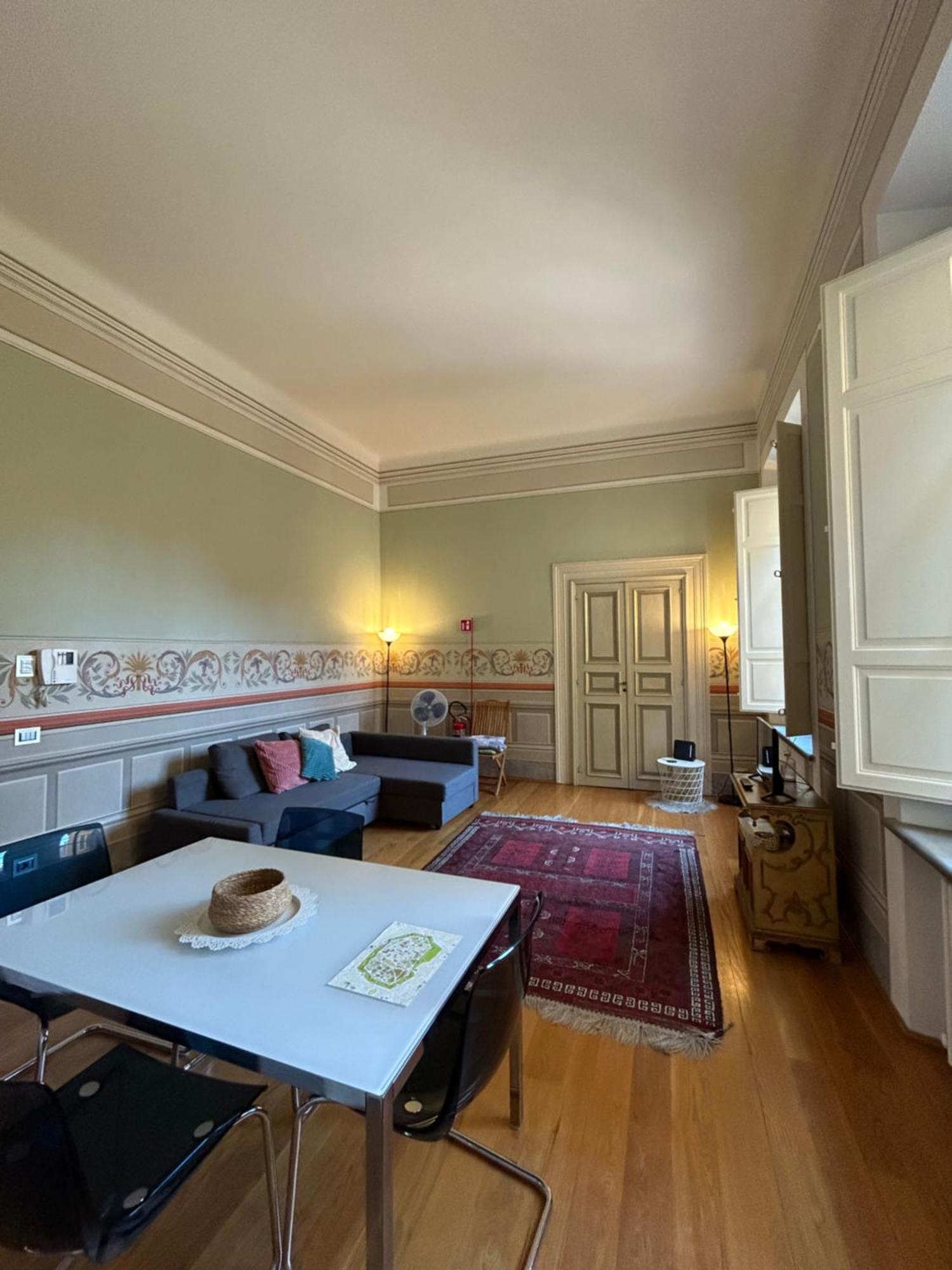 Puccini'S Home, Elegant Apartment In Piazza Puccini Lucca Exterior photo